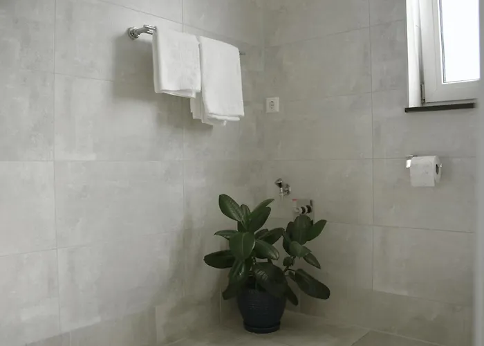 Gepflegtes Und Schoenes Ferienapartment * Lübeck